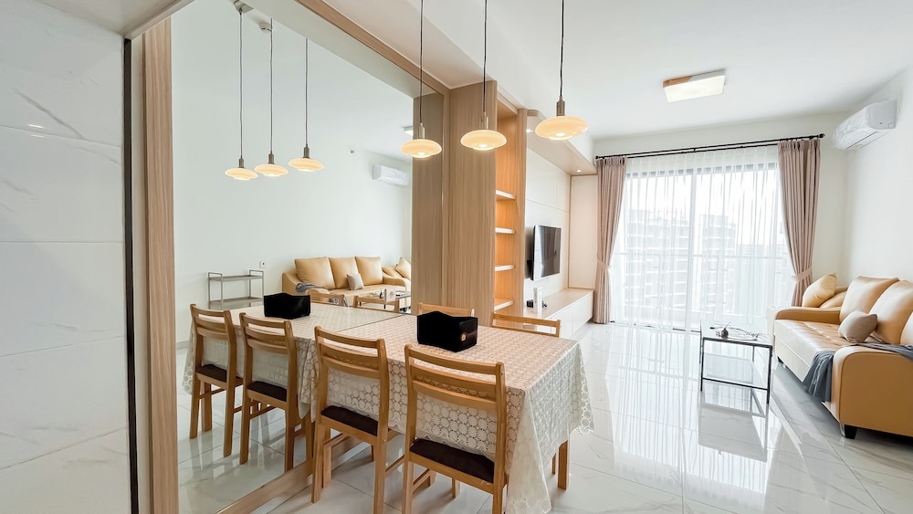 Brand New 3BR at Sky House BSD Apartment