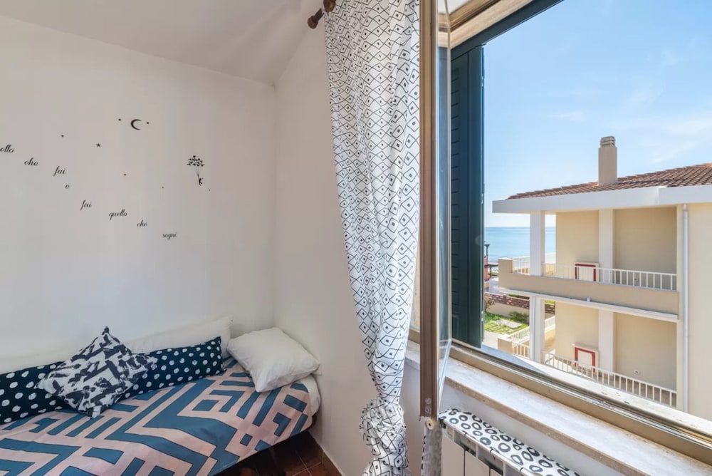 Relaxing Holiday Home 50mt From the sea