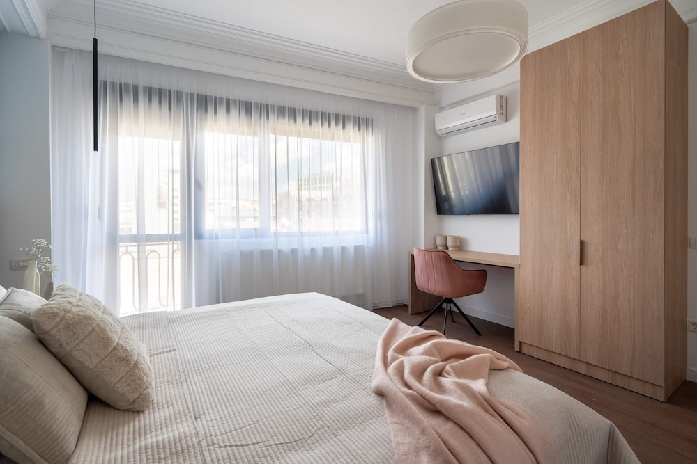 Unique & Fun 3BR by Cismigiu Gardens & Calea Victoriei