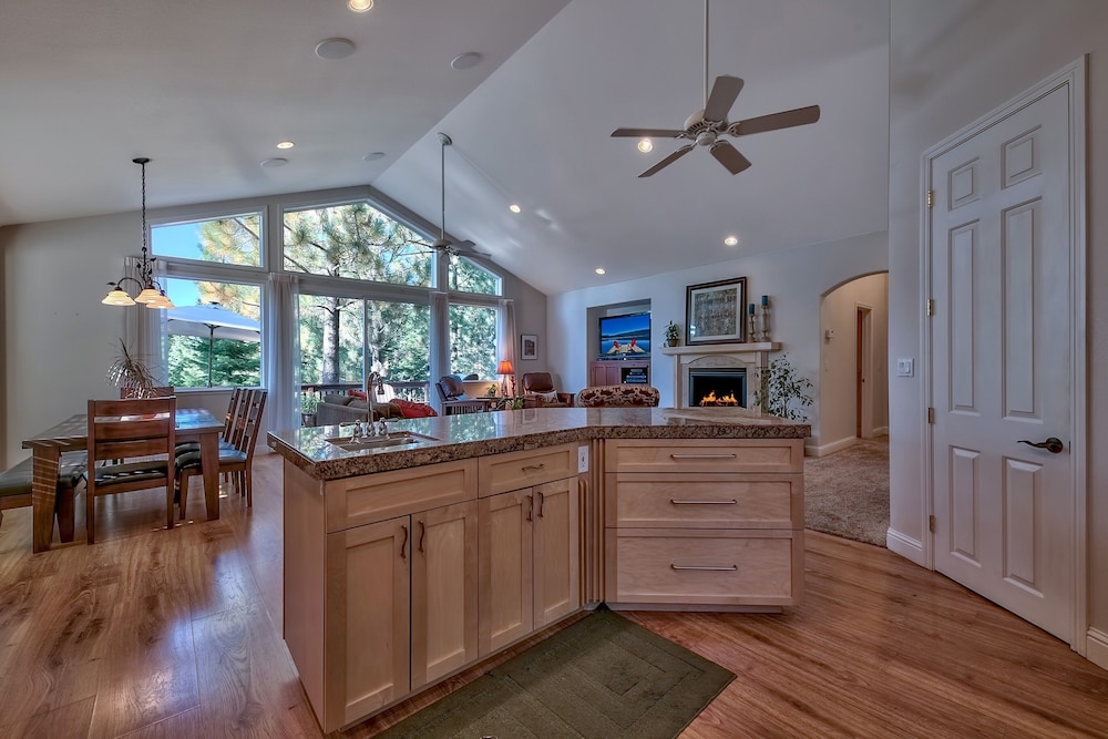 1272g Where Eagles Fly 3 Bedroom Home