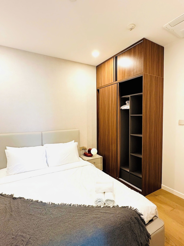 Metropole The Crest Thu Thiem Apartment