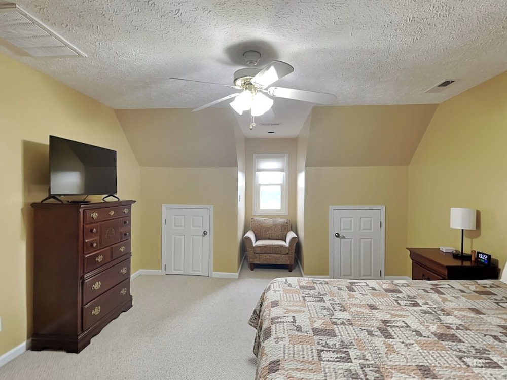 Tranquil Cove by Jackson Mountain Rentals