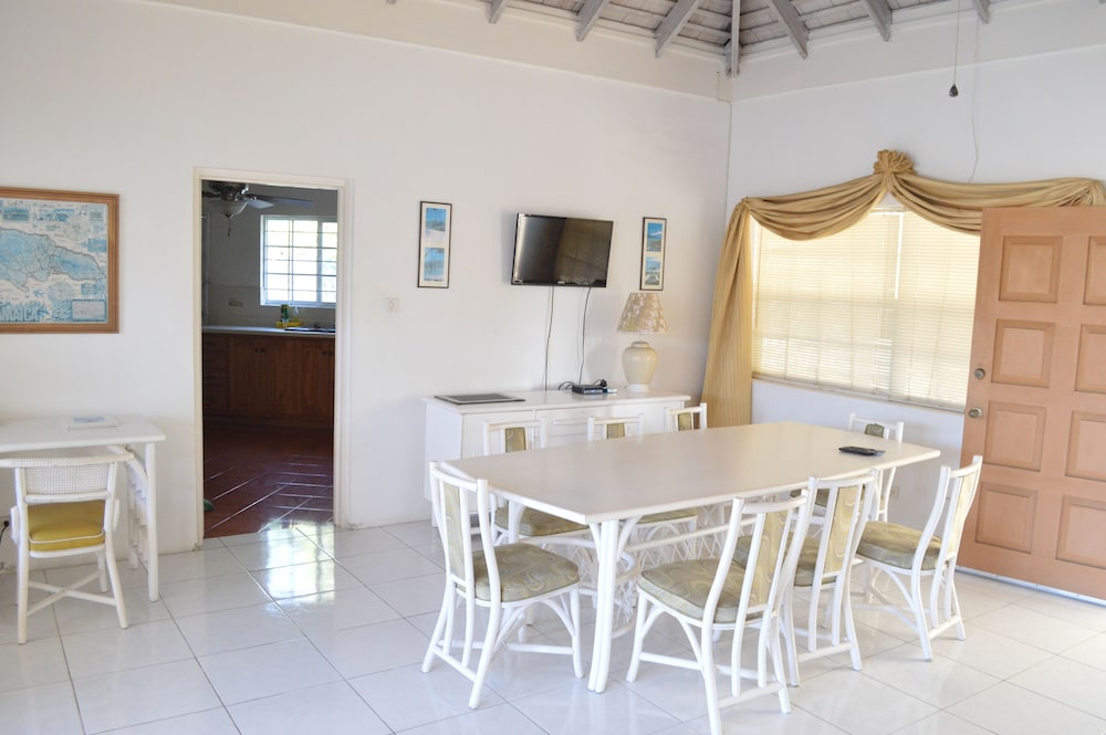 Sea Grove Villa