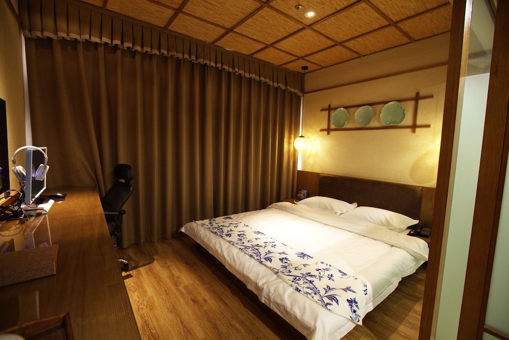 Jingdezhen CRYSTAL PUDI HOTEL