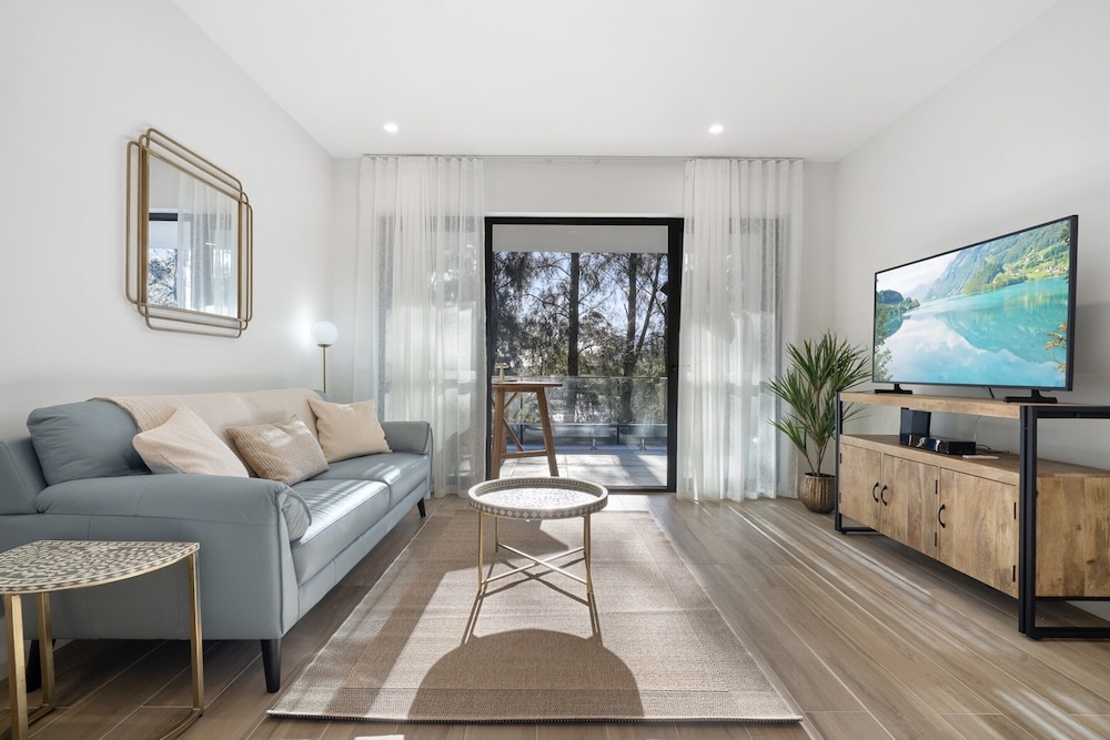 Stylish 1-bed Apartment With Rooftop Access