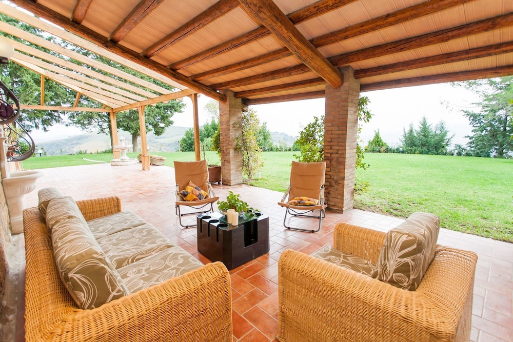 Relais Poggio Del Sogno view 2