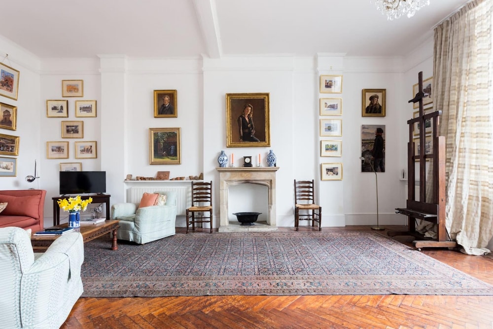 Artistic 1bed Flat