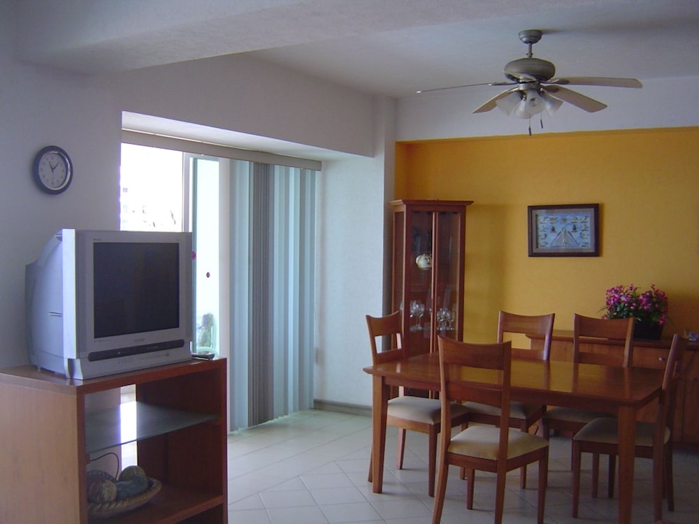 Unlimited Luxury SANMILLAN'S Condo