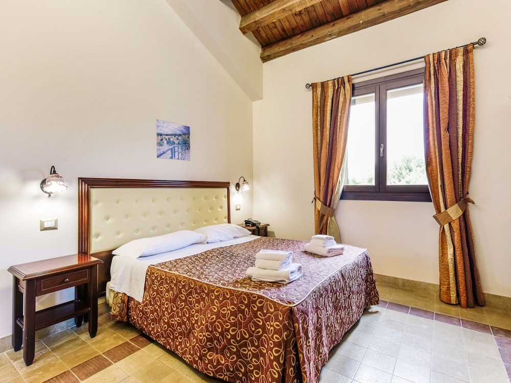 Holiday Home in Carlentini With Swimming Pool view 4