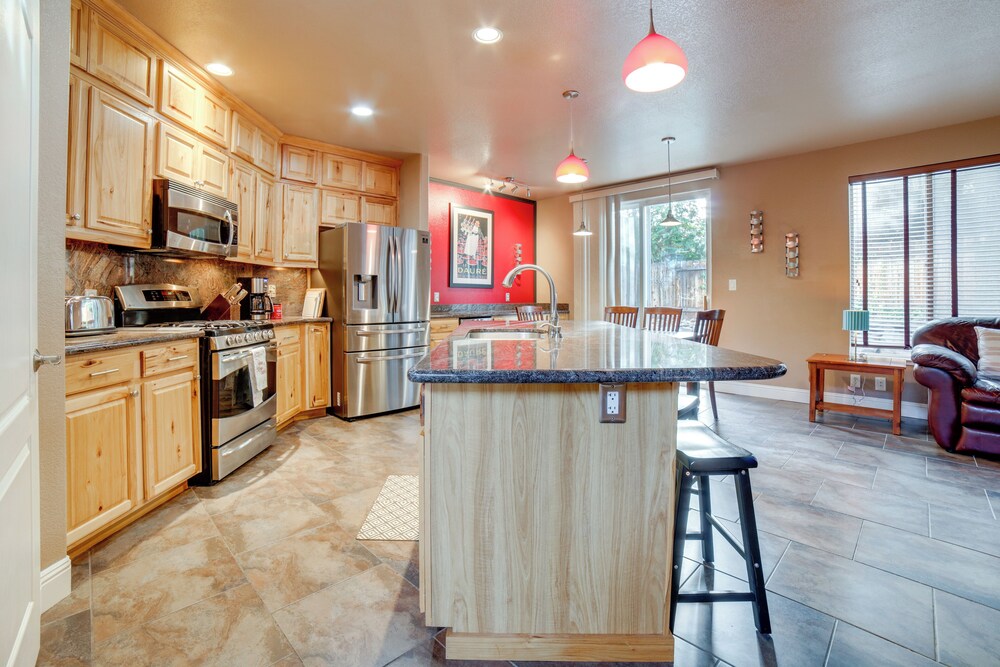 Ski Getaway w/ Hot Tub: Reno Home By Attractions