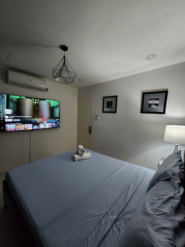 Kandi Suites 2BR with private Jacuzzi