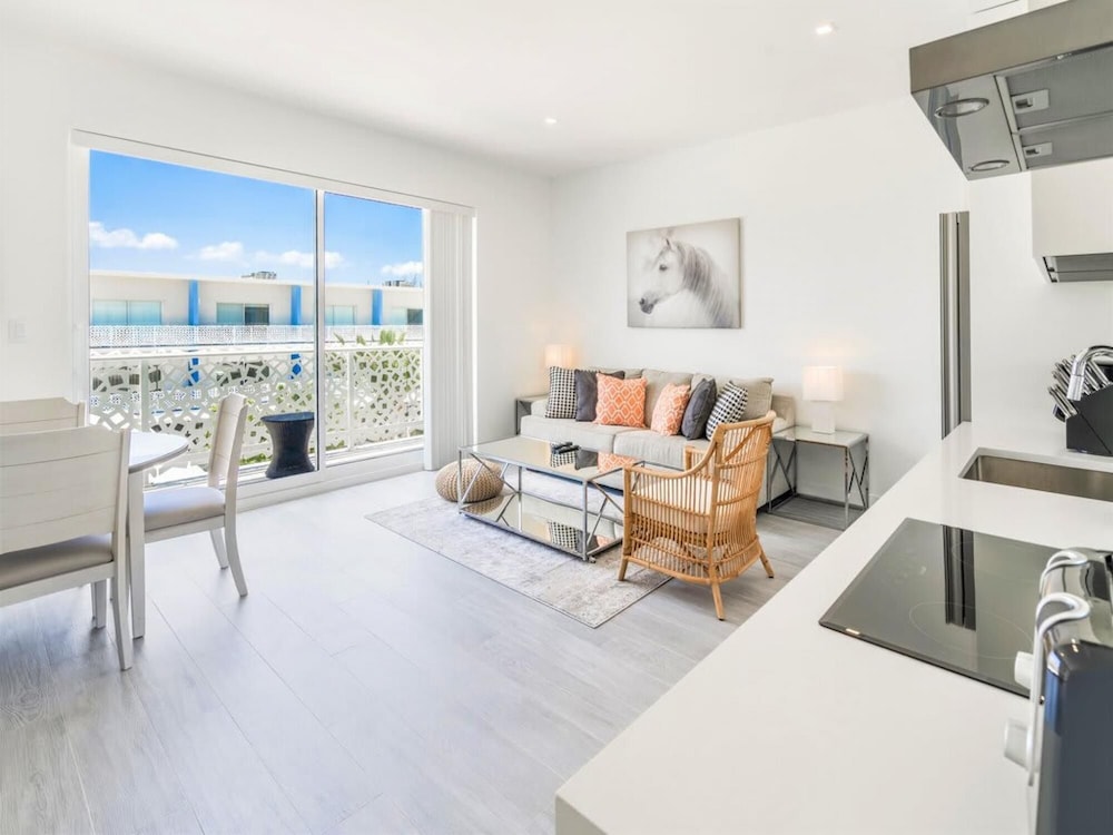 The Grove 1BR Apt w Rooftop Pool Onsite Amenities view 3