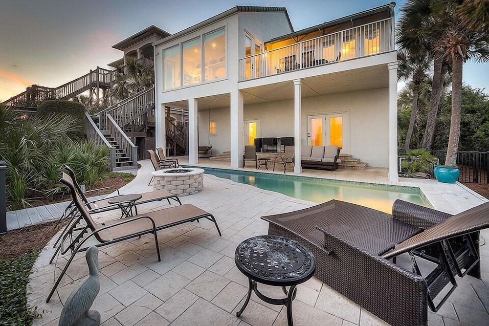 Hakuna Matata 8 Bedroom Holiday Home by Five Star Properties