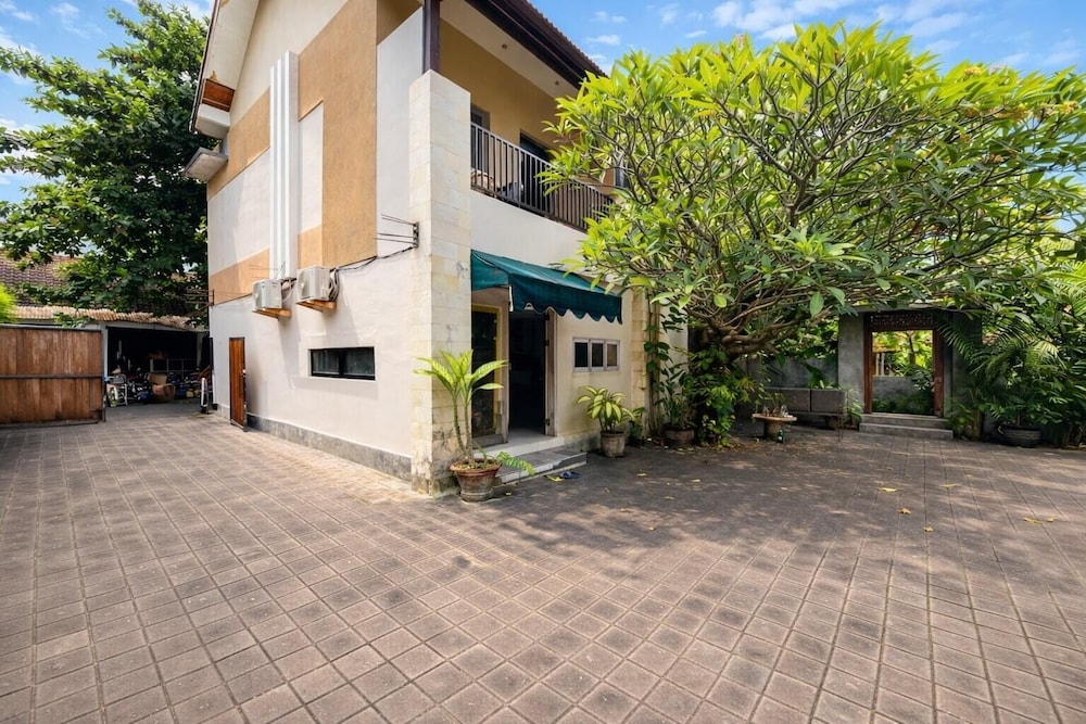 Palm 57 Guesthouse