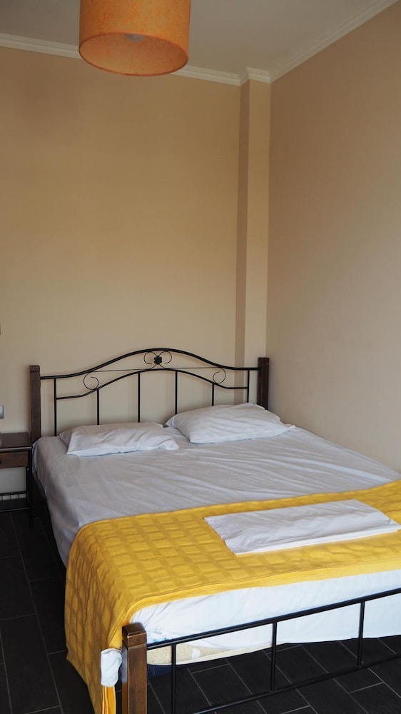 Armonia Apartments