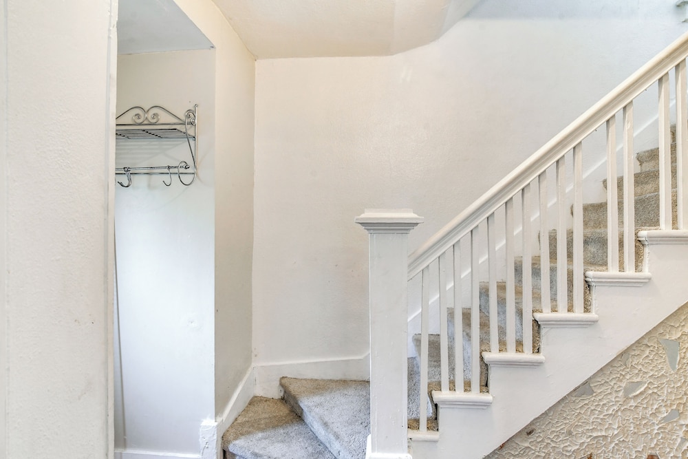 1 Mi to Dtwn: 'the Rossi House' in Des Moines!