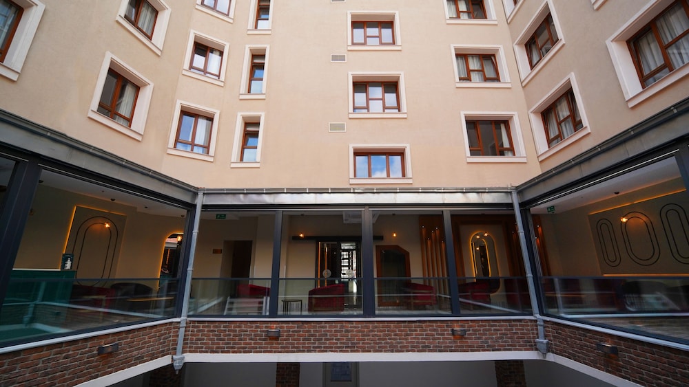 Grand Sirkeci Otel - Image 8