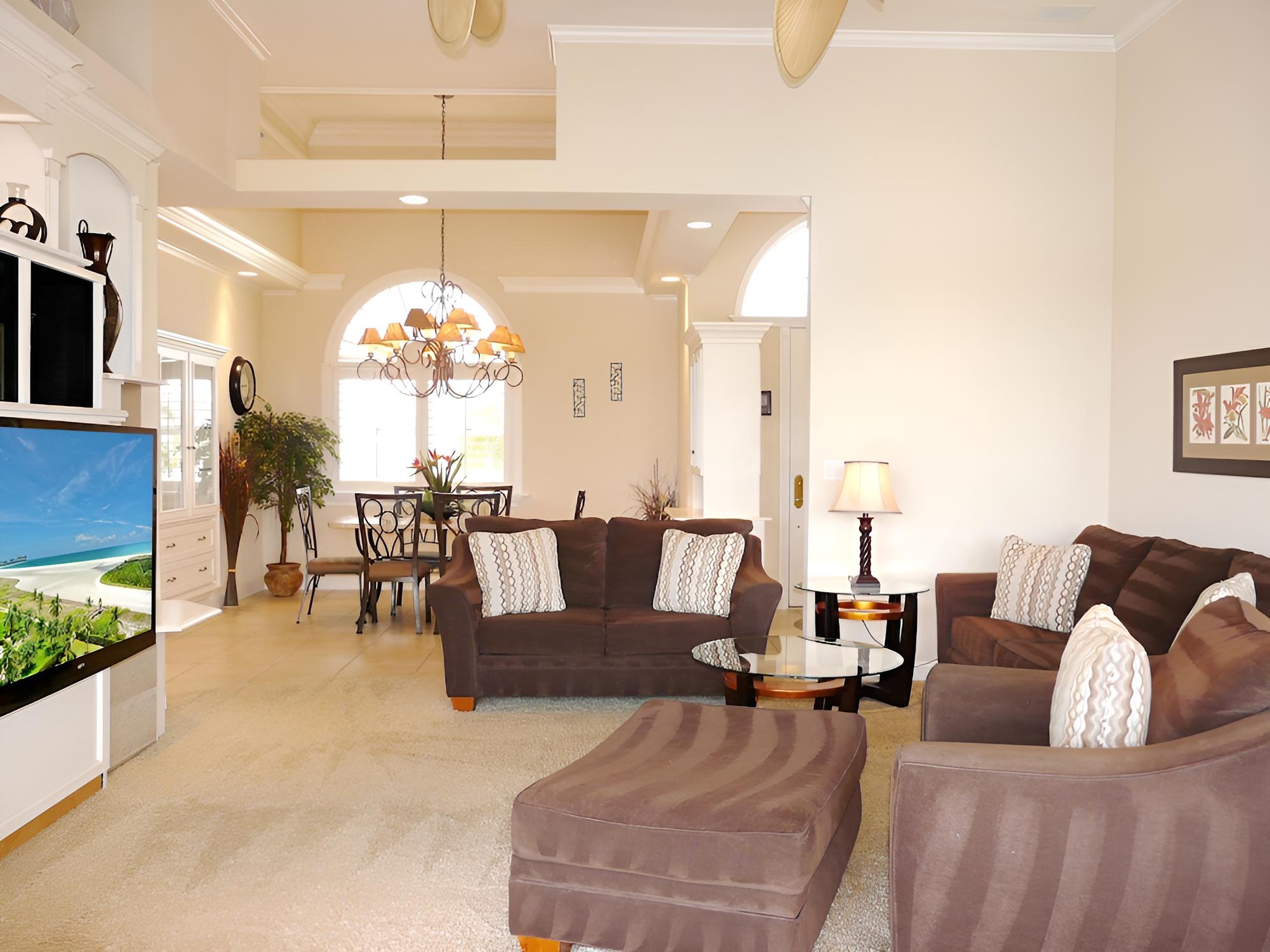 690 Pelican Court view 5