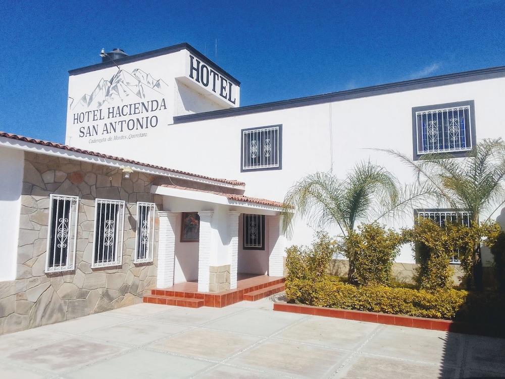 Hotel San Antonios Hotel - Image 1