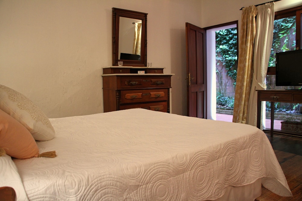 La Manuel Lobo Posada