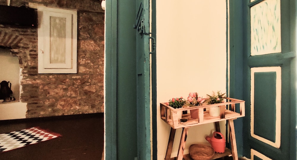 Ayvalik Moda Pansiyon - Image 19
