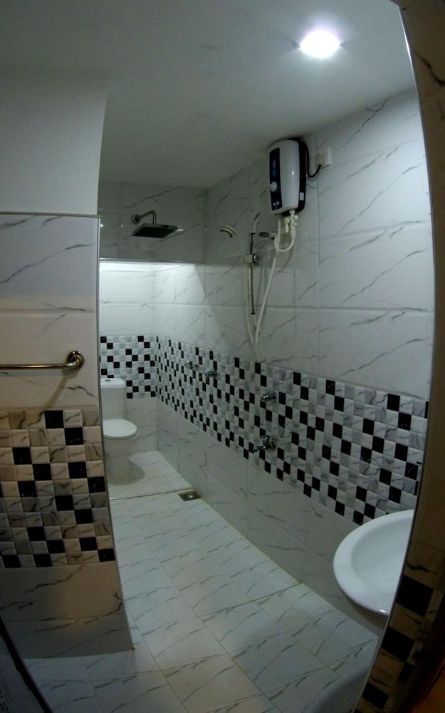 Photo 16