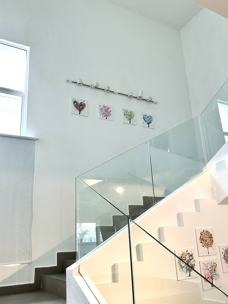 Lux Desaru Villa