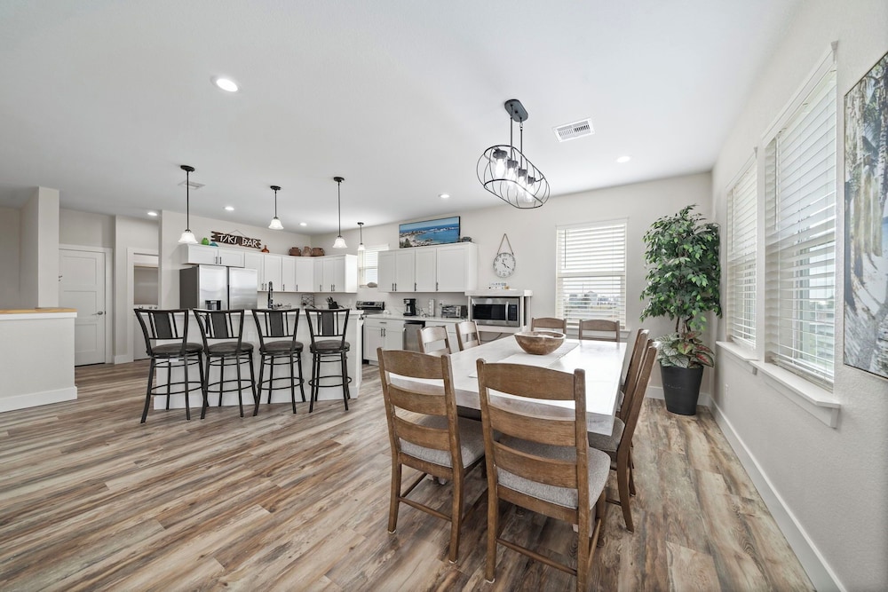 Coral Mountain by Ryson Vacation Rentals