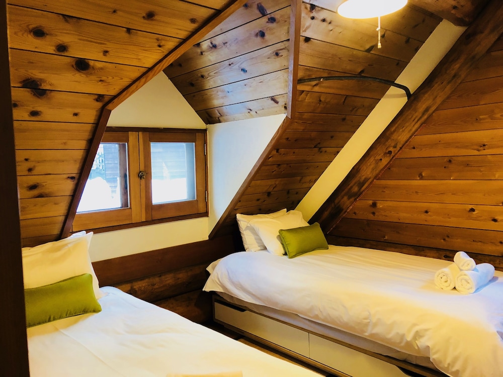 Sunnsnow Log House view 4