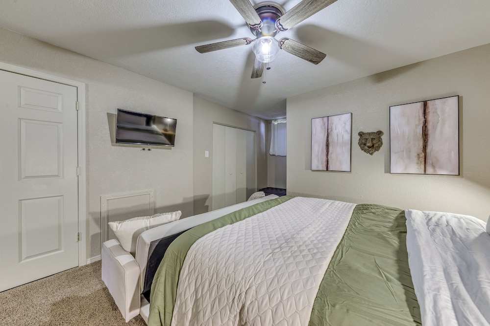 1 Mi to Ski Slopes: Alto Escape w/ Game Room! view 4