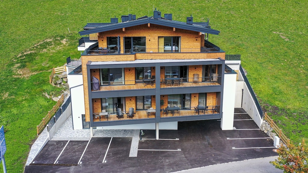 Alpenzauber Apartments by Monteviva