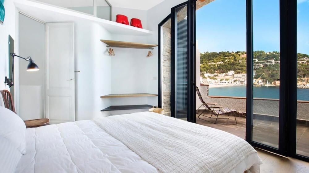 Mirador in Llafranc With 4 Bedrooms and 4 Bathrooms