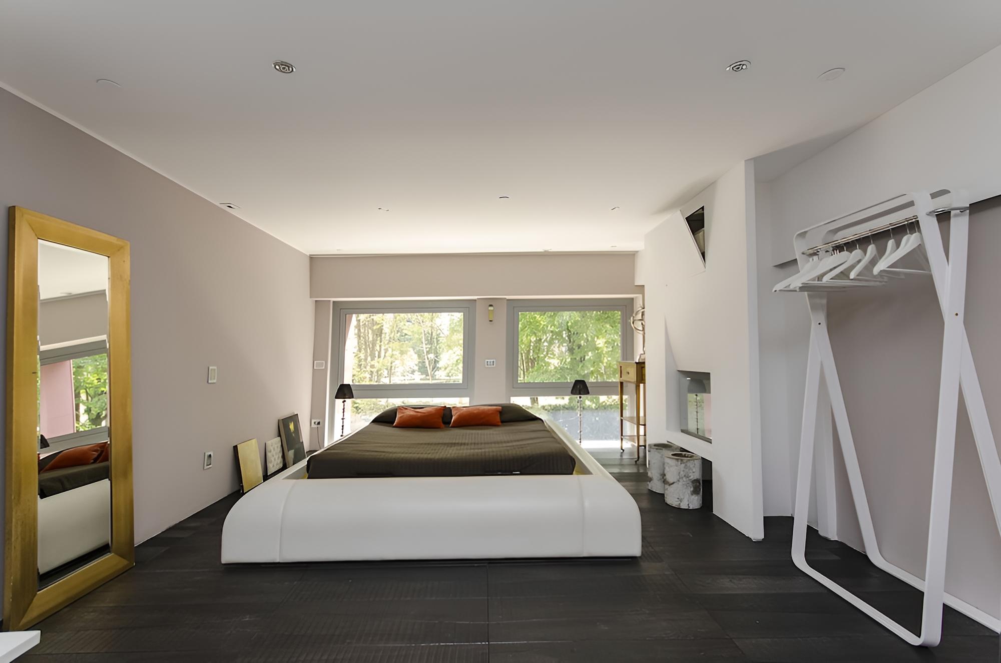 A14 Business Suites