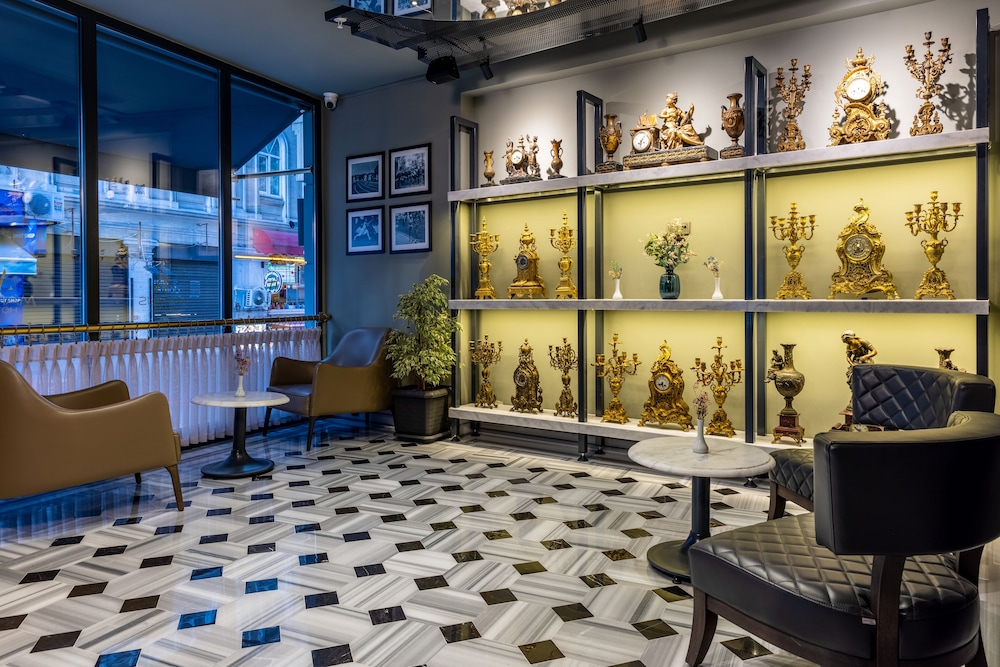 Marius Otel - Image 15