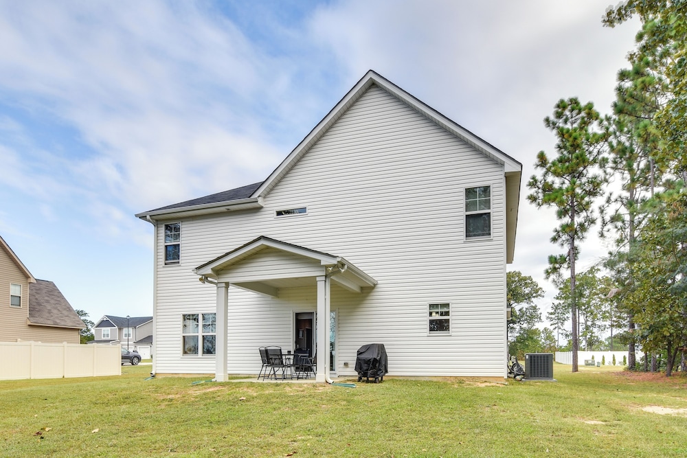 11 Mi to Fort Bragg: Family Home w/ Patio!