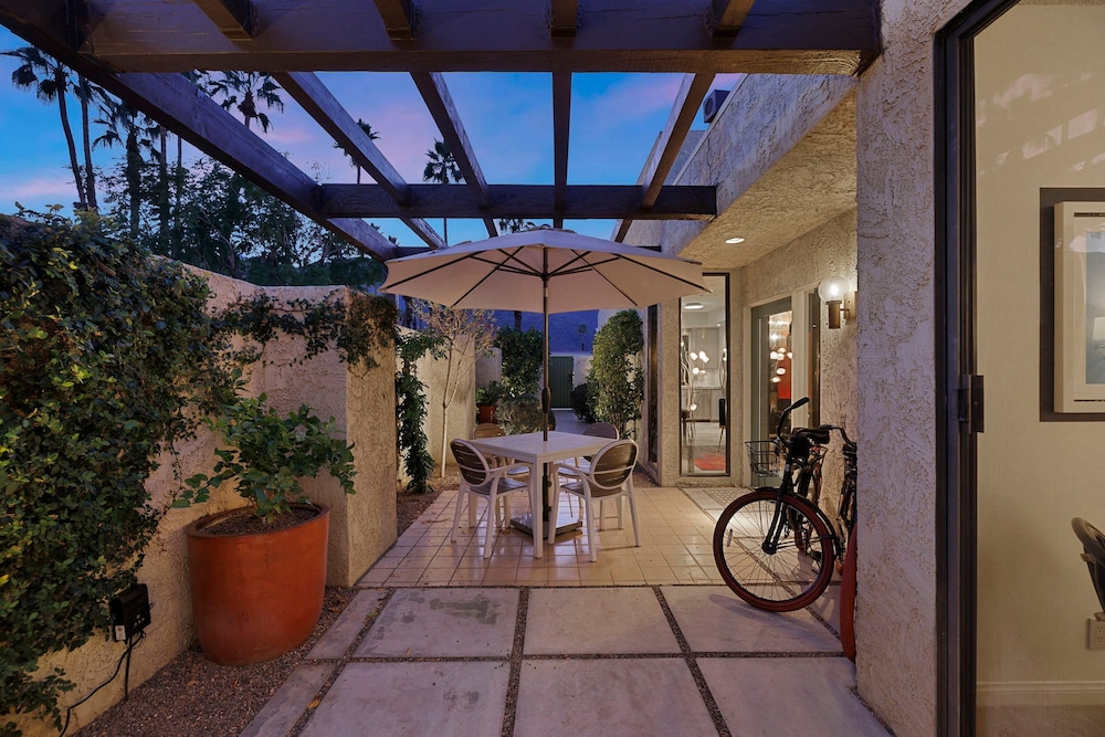 Mountain View Villa in Palm Springs