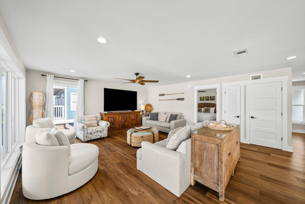 Beach House - In Good Company by PHG