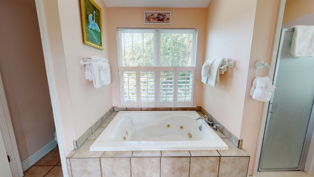 1616 Jones Avenue by Tybee Vacation Rentals