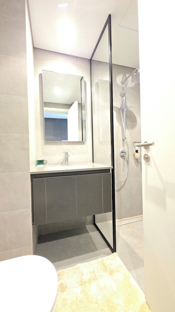 Midori Elegant Living