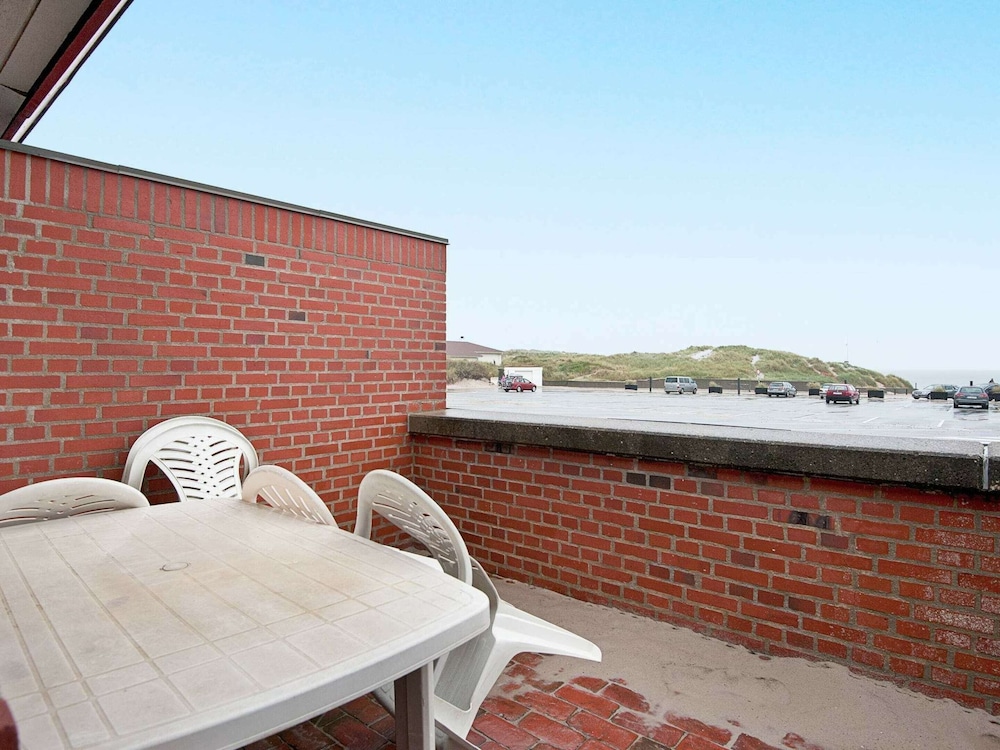 Waterfront Holiday Home in Henne near Sea view 5