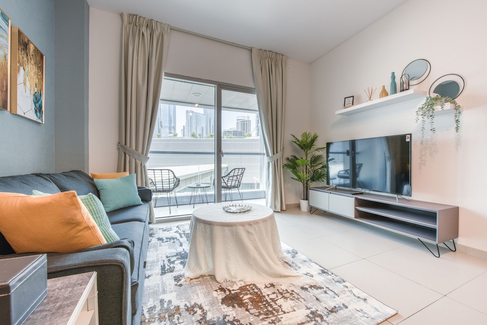 Capital Living On Reem: The Arc Towers