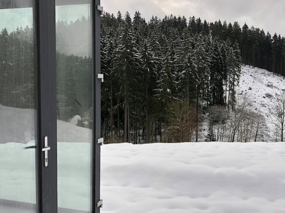 Modern Holiday Home With hot tub in Winterberg