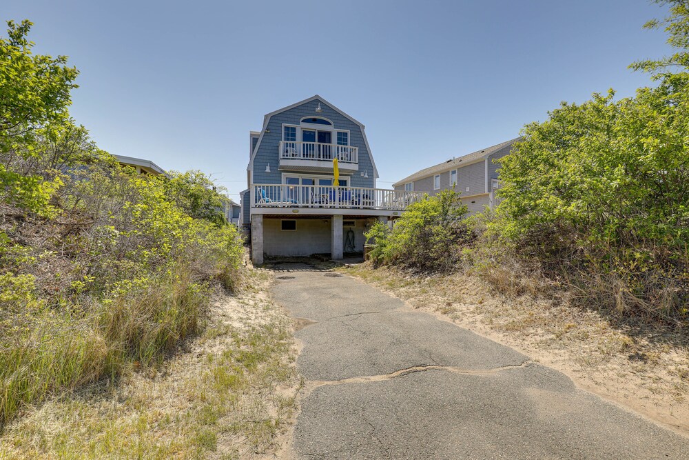 Inviting Rockport Rental w/ Deck: Walk to Beach!