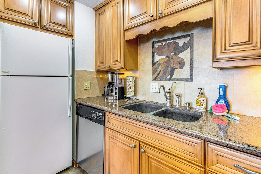 5 Mi to Winter Park Resort: Unit w/ Pool & Hot Tub