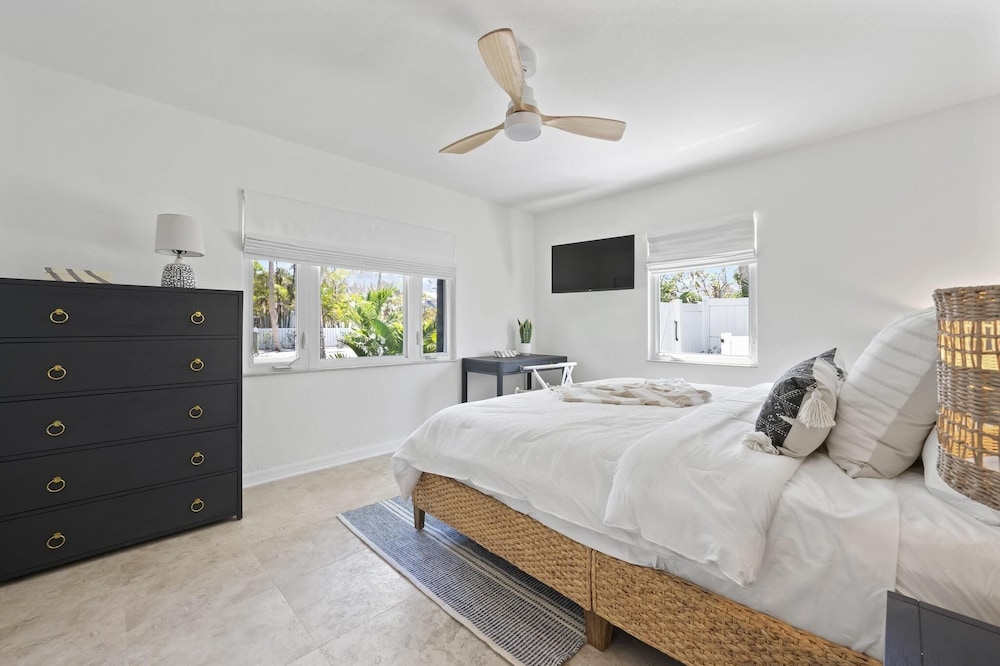 Latitude Adjustment Ami 3 Bedroom Home