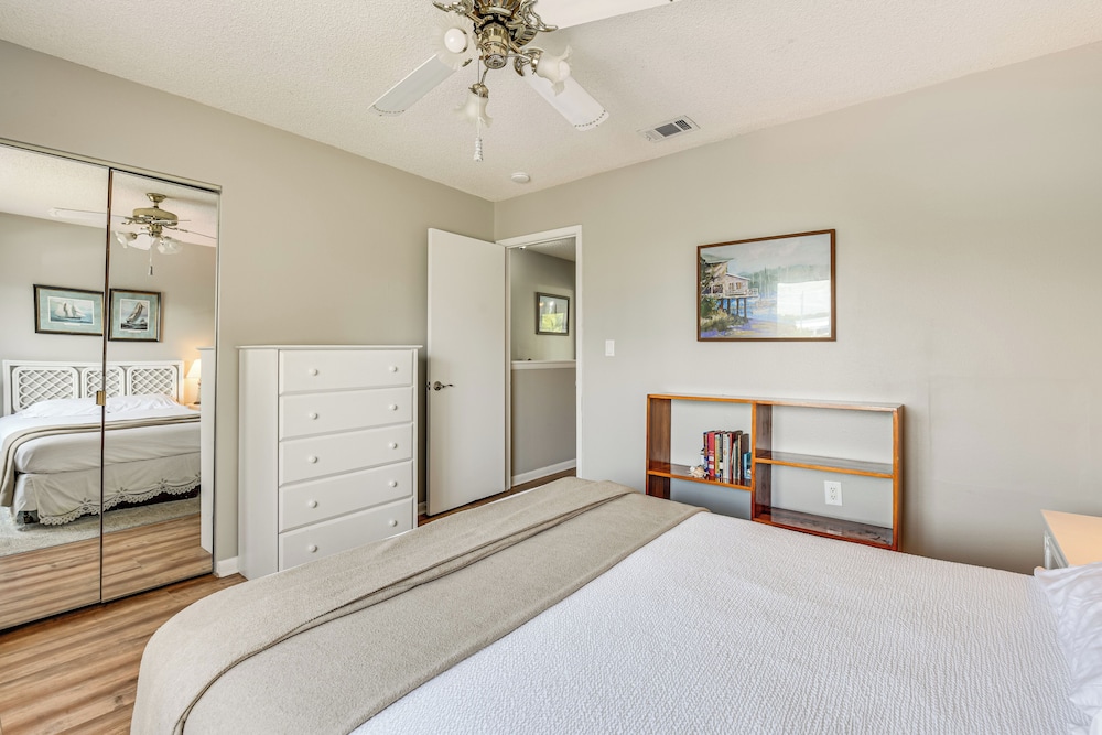 Walk to Beach: Resort Getaway in Pcb!
