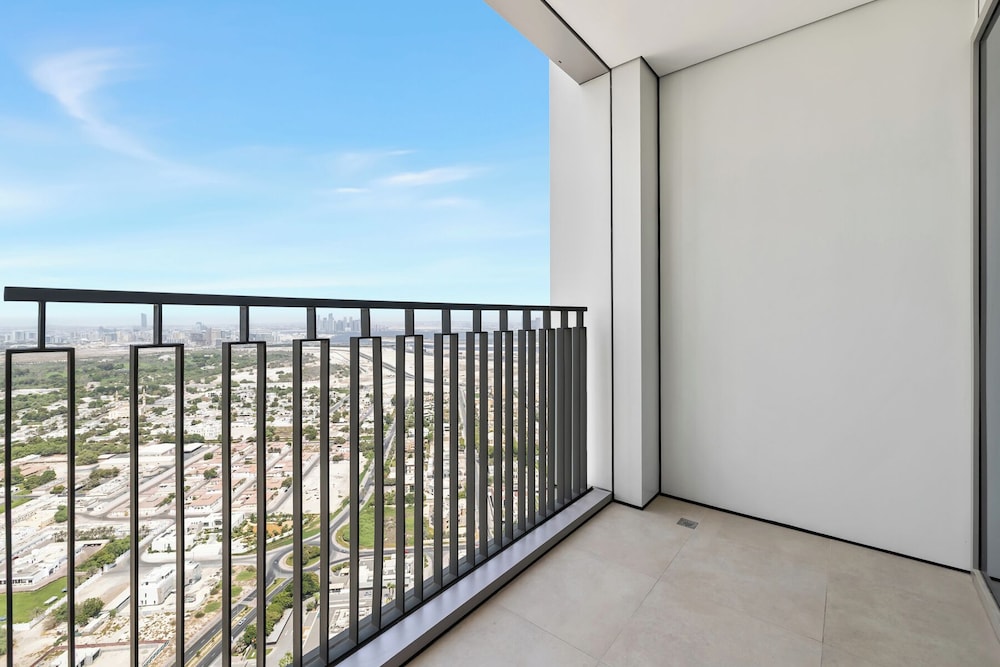 1BR Downtown and Dubai Frame Views