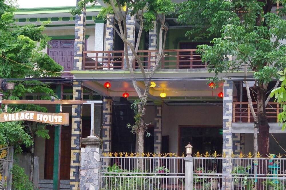 Village House - Hostel