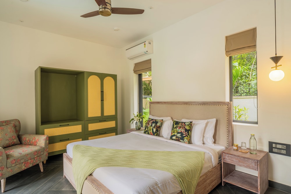 BellaVie | 3-BHK Villa With Private Pool & TV Lounge Area In A Gated Complex