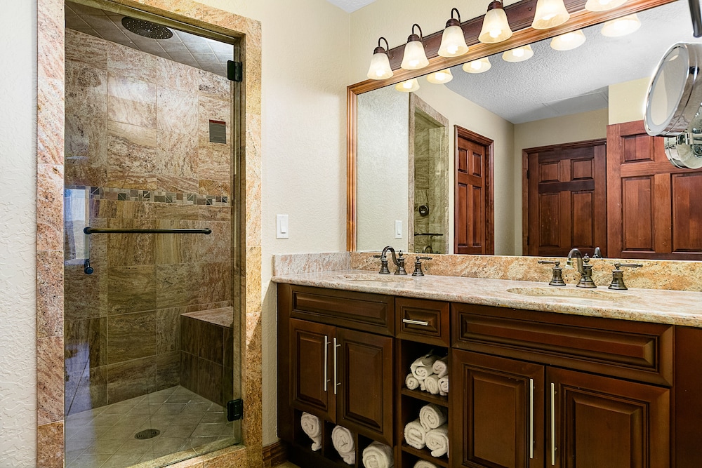 White Pines 2BD at Westgate